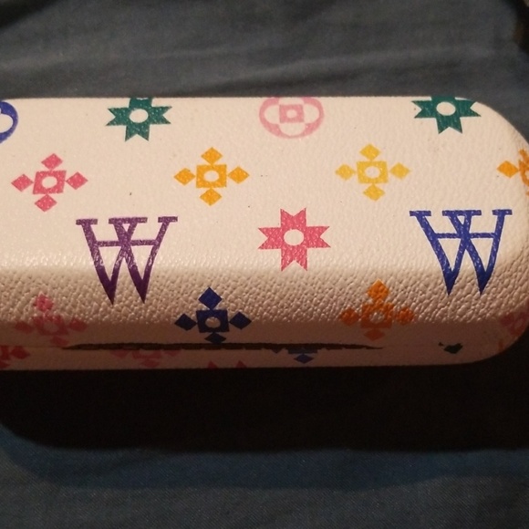 Multicolor Designer Patterned Case - Picture 3 of 3